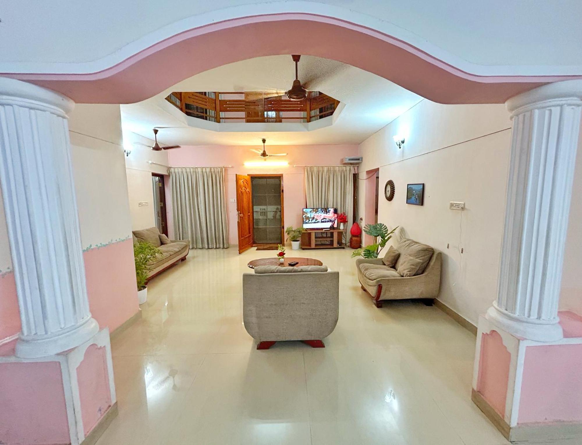 La Casa Trivandrum 4 Bhk Ac Luxury Villa At City Centre, Just 6 Kms To Airport Thiruvananthapuram Exterior photo